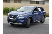 $19700 : Nissan Rogue 2023 SV 4dr Cro thumbnail