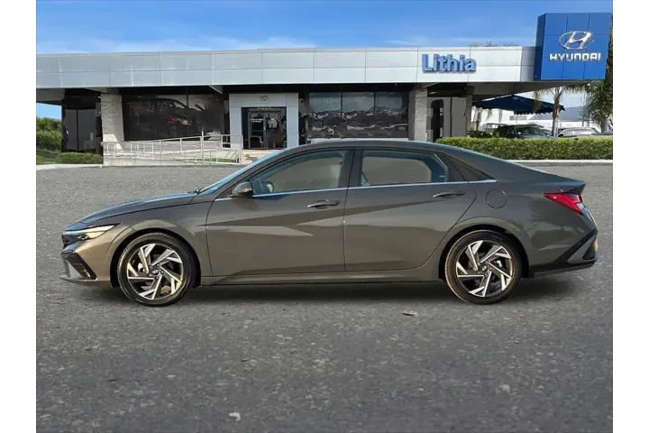 $23999 : Hyundai ELANTRA Hybrid 2025 image 6
