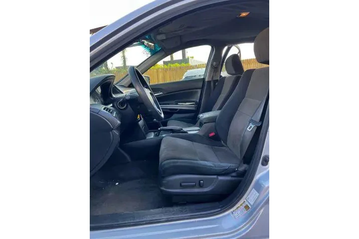 $5497 : Honda Accord 2009 LX-P 4dr S image 5