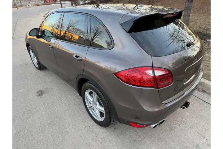 $11997 : 2011 Cayenne S image 9