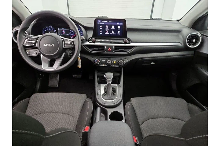 $19998 : Kia Forte 2024 LXS 4dr Sedan image 9