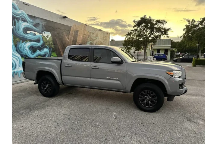 $24495 : 2020 Tacoma SR5 V6 image 6