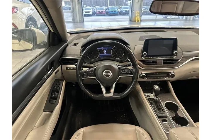 $16500 : Nissan Altima 2019 AWD 2.5 P image 2
