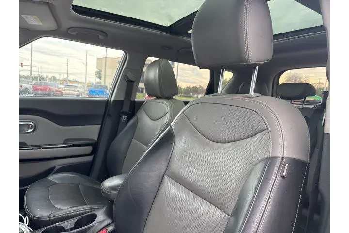 $6991 : Kia Soul 2016 + 4dr Crossove image 9