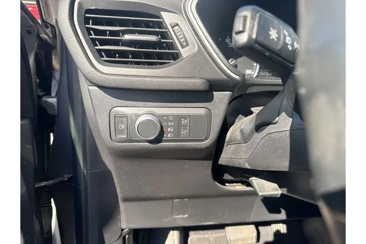 $14900 : Ford Escape Plug-In Hybrid 2 image 10