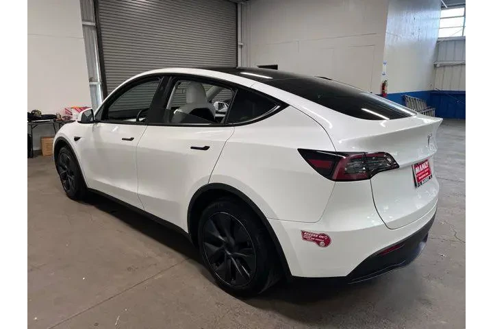 $35784 : Tesla Model Y 2024 AWD Long image 5