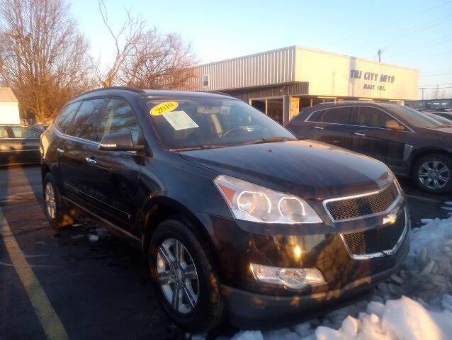 2010 Traverse LT image 1