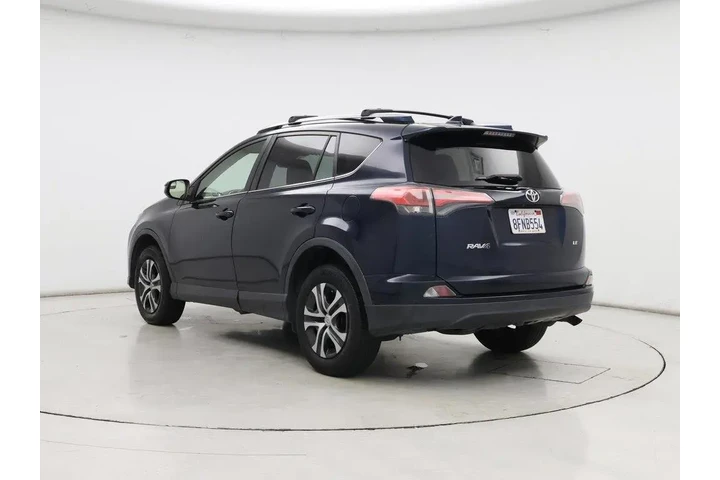 $17998 : Toyota RAV4 2018 LE 4dr SUV image 2