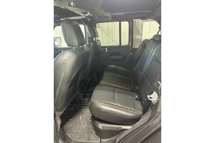 $32900 : Jeep Wrangler Unlimited 2021 image 6