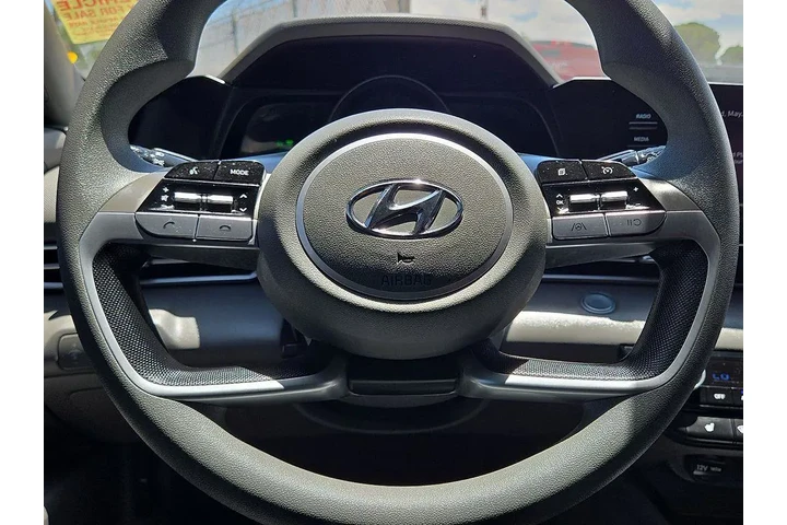 $21982 : Hyundai ELANTRA Hybrid 2023 image 10