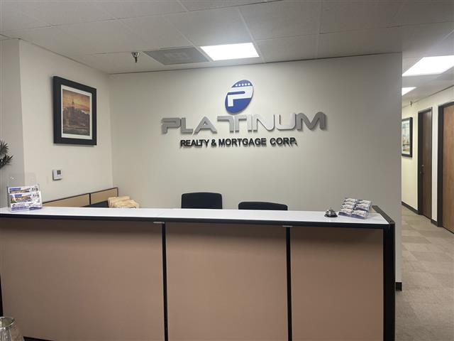 Platinum Real Estate School image 1