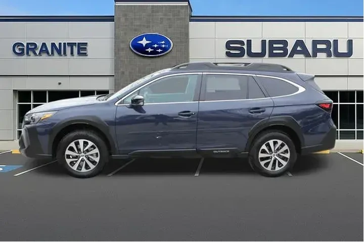 $32399 : Subaru Outback 2025 AWD Prem image 5