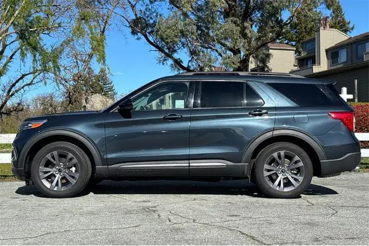 $27934 : Ford Explorer 2022 XLT 4dr S image 8