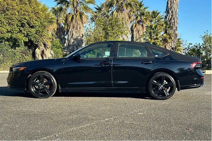 $26689 : Honda Accord Hybrid 2024 Spo image 6