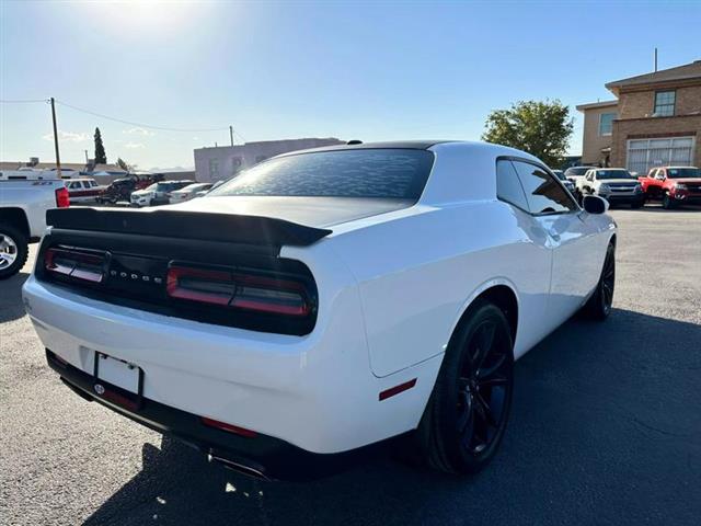 $19995 : Pre-Owned 2018 Challenger SXT image 6