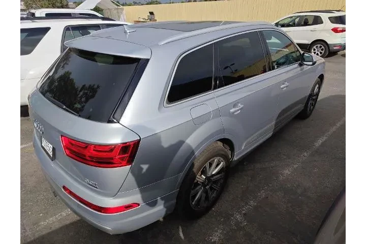 $17329 : Audi Q7 2017 AWD 3.0T quattr image 3