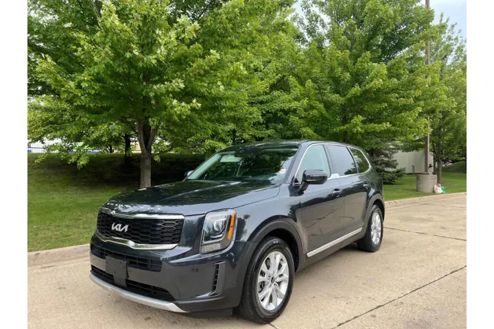 $15997 : 2022 Telluride LX image 4