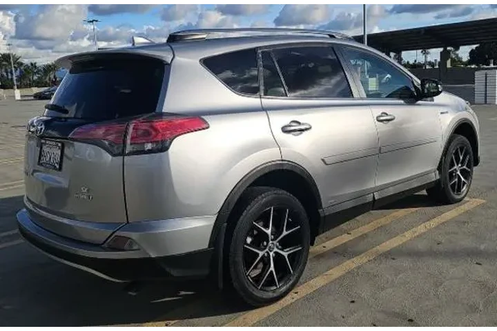 $22800 : Toyota RAV4 Hybrid 2018 AWD image 2