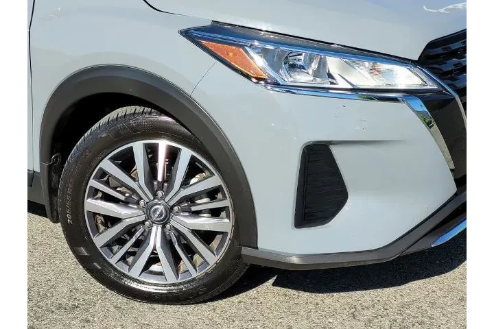 $16900 : Nissan Kicks 2022 SV 4dr Cro image 9