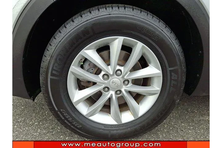 $13987 : Kia Sorento 2018 LX 4dr SUV image 9