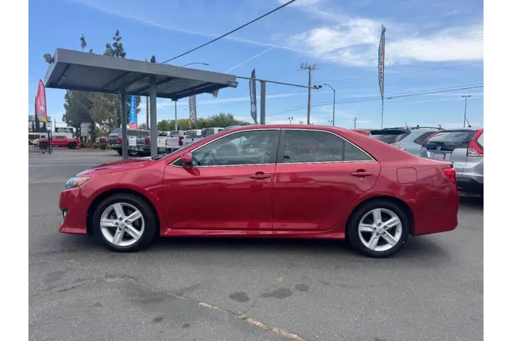 $13998 : 2014 Camry SE image 10