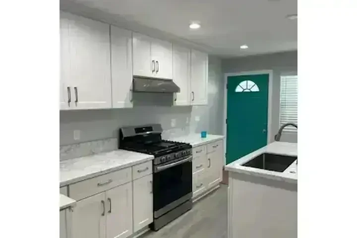 RENTO CASA DE ATRÁS📍 image 7