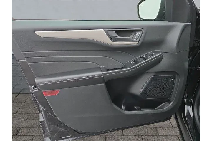 $20995 : Ford Escape 2022 AWD SE 4dr image 10