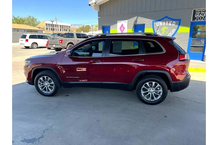 2020 Cherokee Latitude Plus 4 image 8