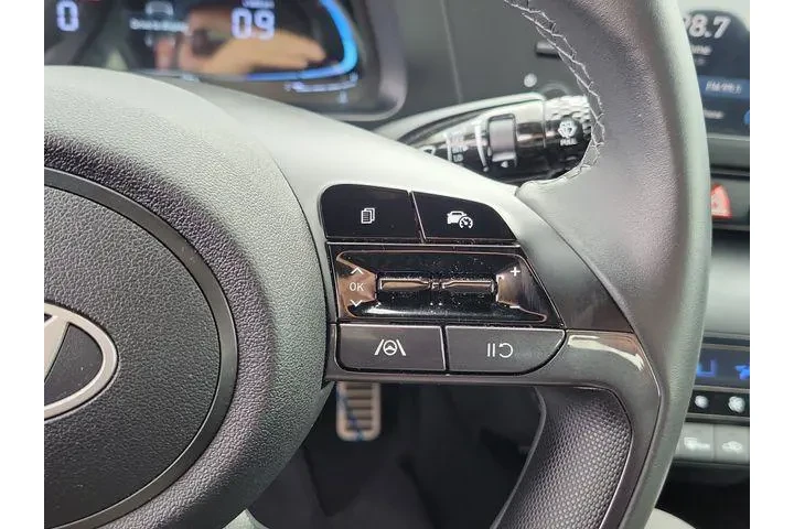 $20769 : Hyundai ELANTRA 2025 SEL Spo image 6