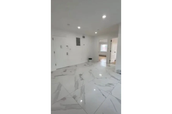 $3680 : flushing apartamento 4 cuartos image 5