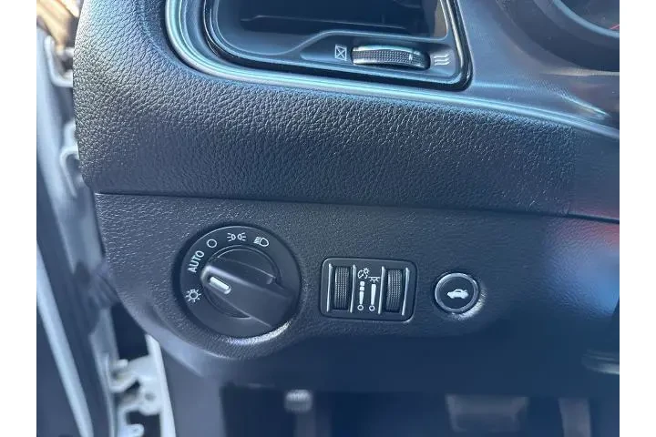 $20060 : Dodge Challenger 2020 SXT 2d image 10