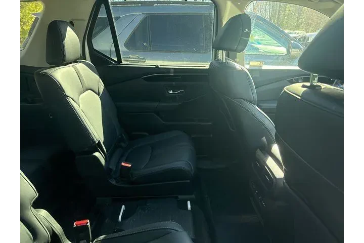 $38515 : Honda Pilot 2023 AWD Touring image 6