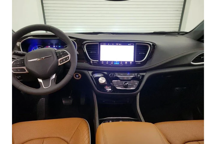 $37998 : Chrysler Pacifica Hybrid 202 image 9