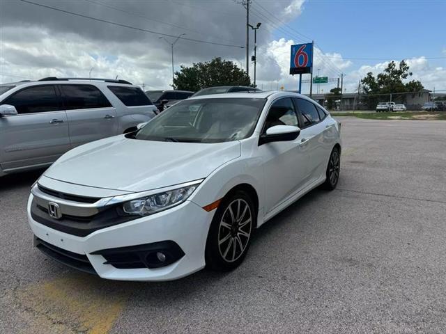 $17900 : 2018 Civic EX-T image 3