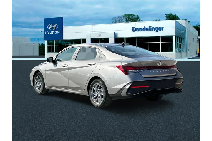 $19990 : Hyundai ELANTRA 2024 SEL 4dr image 5