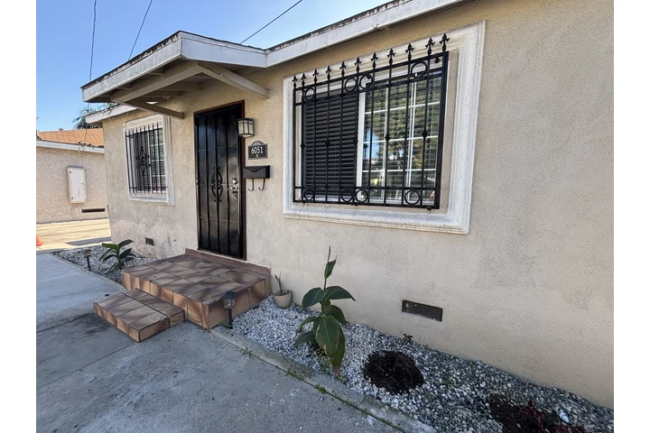 $2100 : Apt. de 2 Cuartos en Maywood image 2