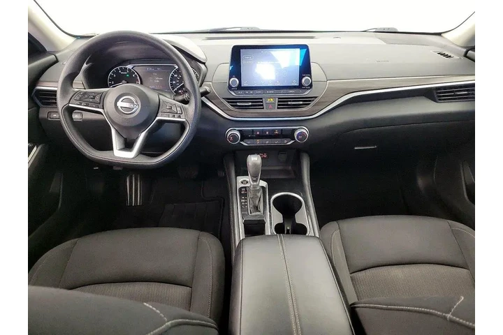 $20998 : Nissan Altima 2023 2.5 SV 4d image 9