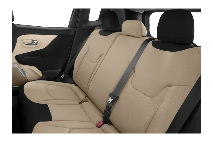 2018 Renegade Latitude image 10