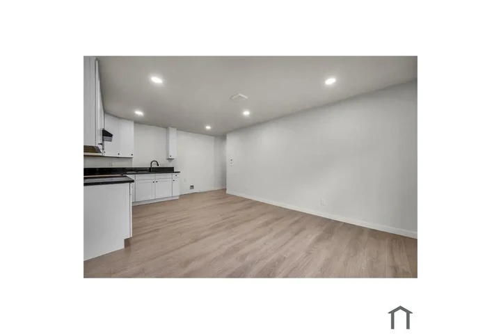 $2400 : Renta departamentos South LA image 9