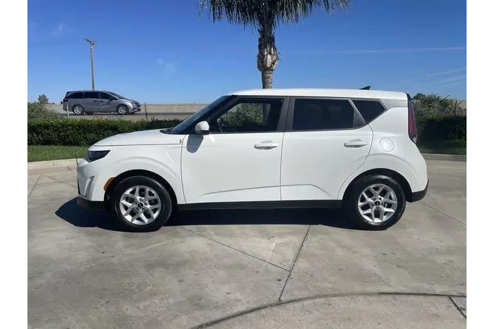 $17888 : Kia Soul 2024 S 4dr Crossove image 5