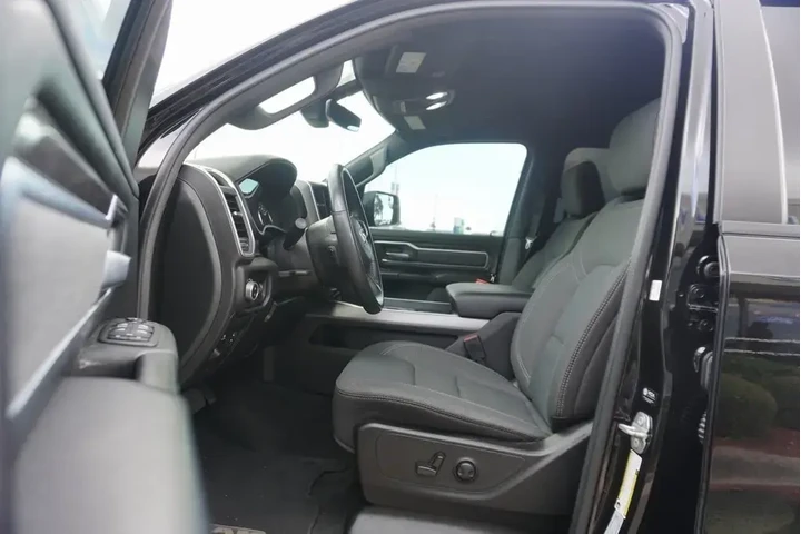 $39988 : Ram 1500 2022 4x4 Big Horn 4 image 7