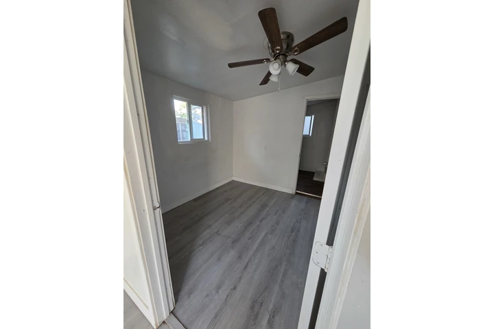 $1700 : Se renta Casita image 4
