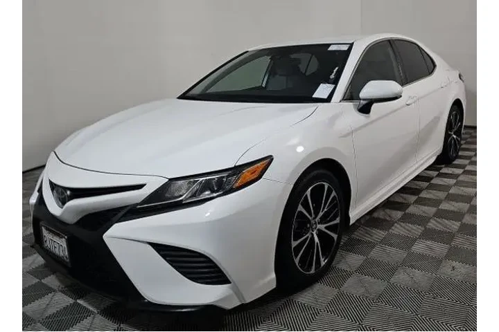 $19800 : Toyota Camry 2019 SE 4dr Sed image 1