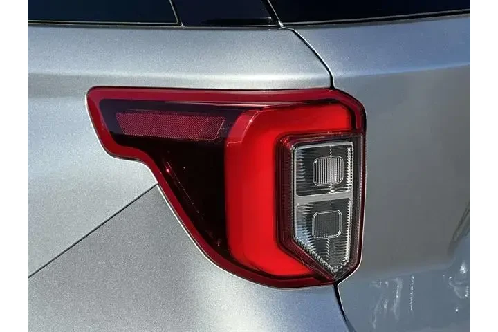 $39995 : Ford Explorer 2022 AWD ST 4d image 9