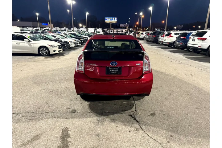 $5980 : 2014 Prius 5dr HB Three (Natl) image 3