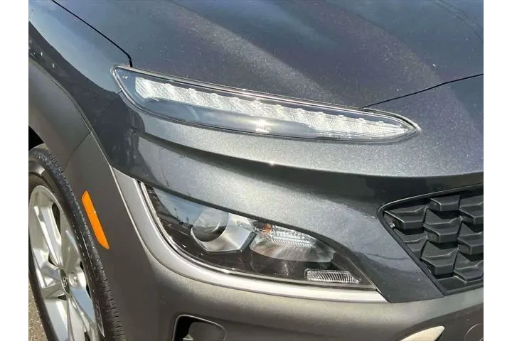 $17937 : Hyundai KONA 2022 AWD SEL 4d image 10