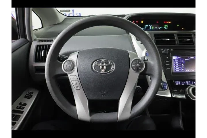 $12875 : Toyota Prius v 2013 Three 4d image 10