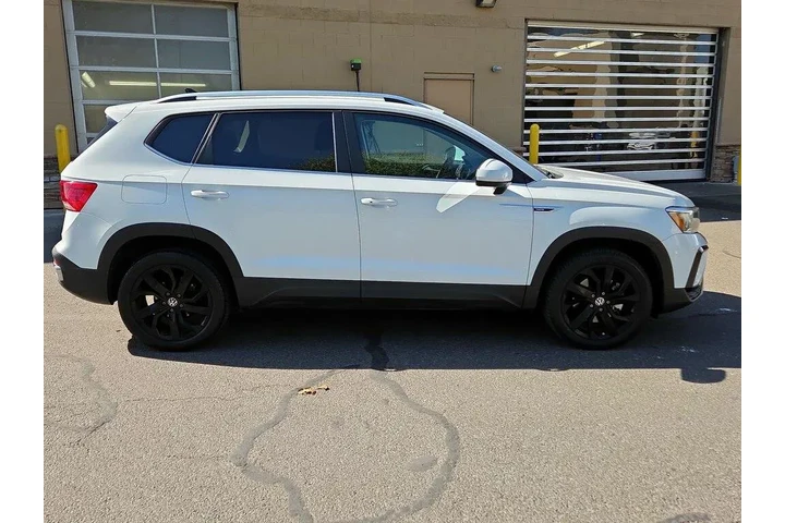 $19998 : Volkswagen Taos 2022 SE 4dr image 4