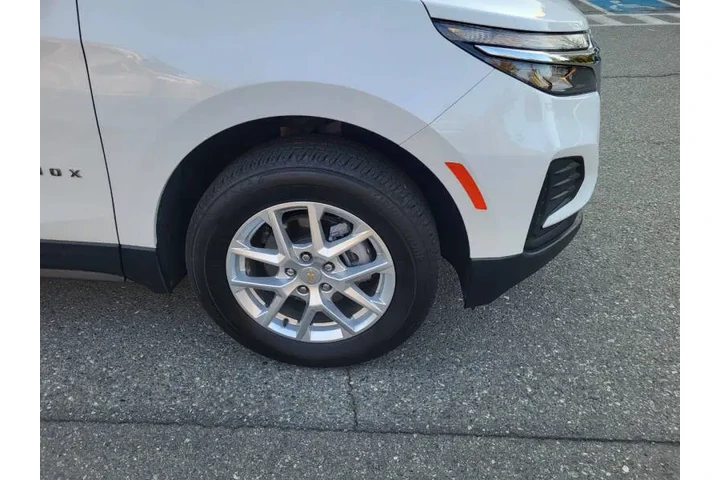 $18900 : 2024 Equinox LS image 9