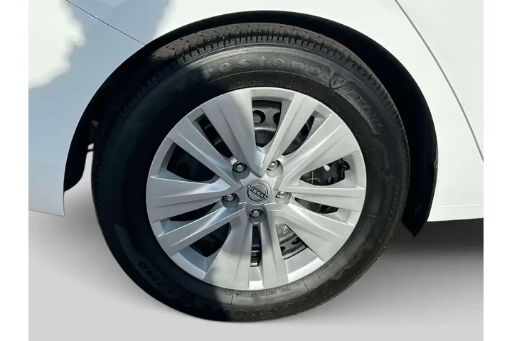 $17595 : Nissan Sentra 2025 S 4dr Sed image 9